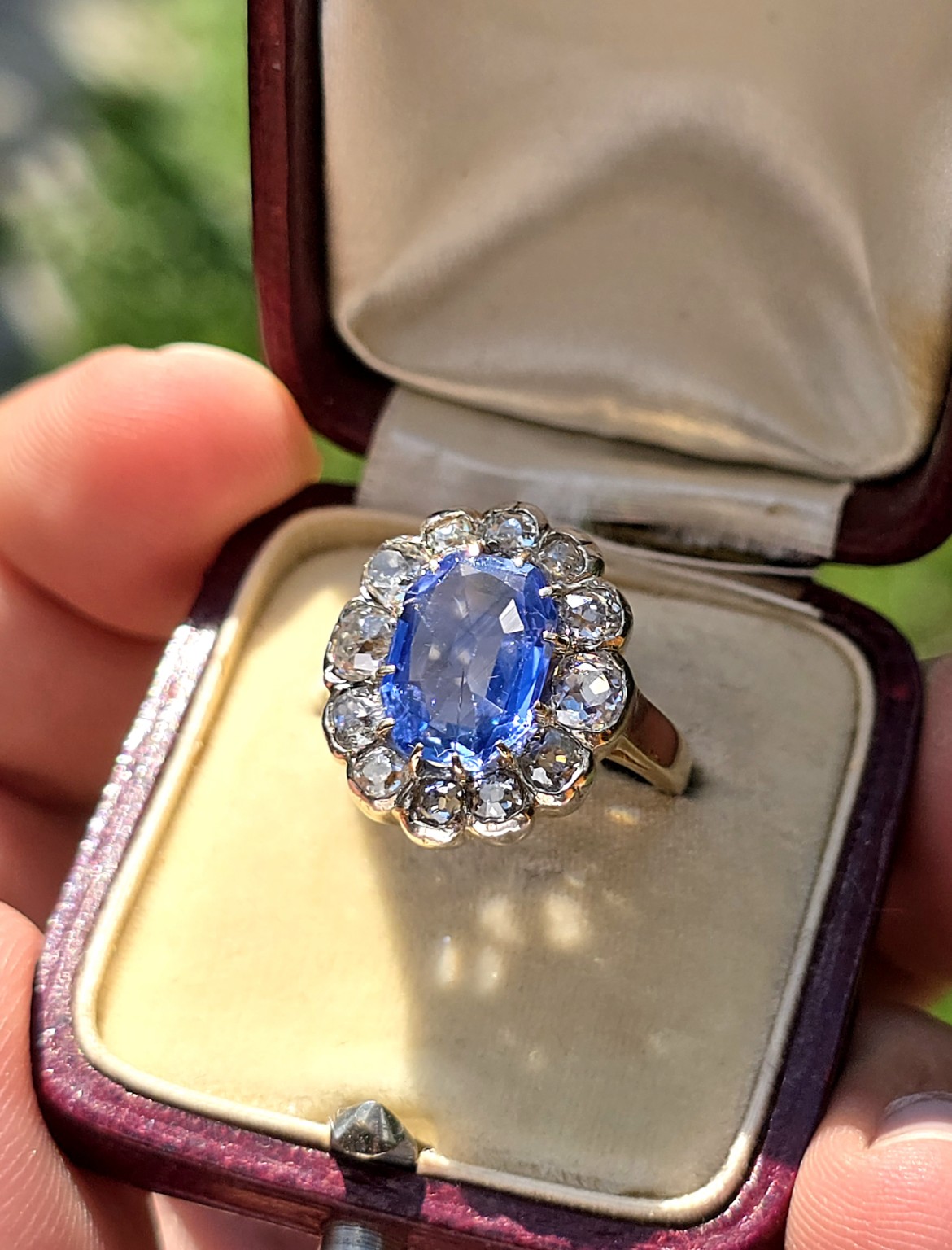 Vintage sapphire jewellery
