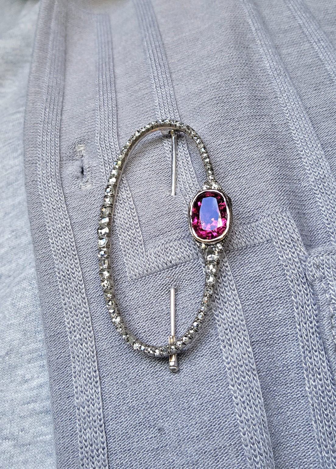 Antique brooch with gemstones